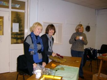 Flower design workshops of Bournemouth, Dorset :: On The Wild Side Floral Designs Flower design workshops of Bournemouth, Dorset :: On The Wild Side Floral Designs